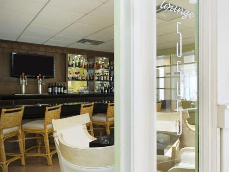 Hotel Embassy By Hilton Airport Westshore Tampa