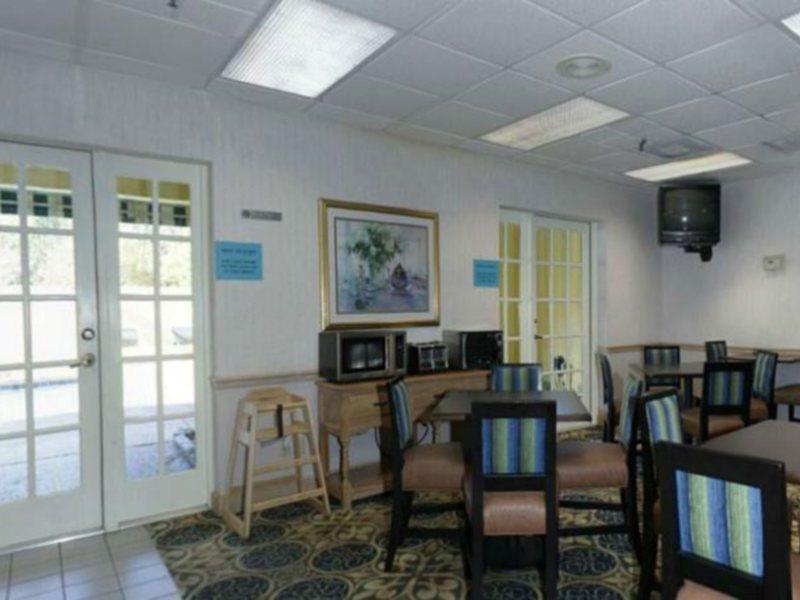 Hotel Wyndham Garden - 3*