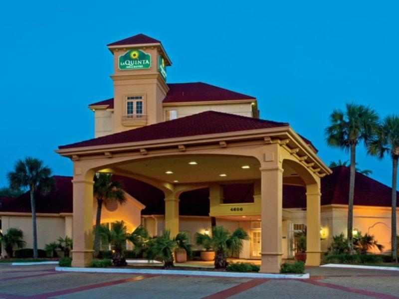 Hotel La Quinta By Wyndham Butler Blvd