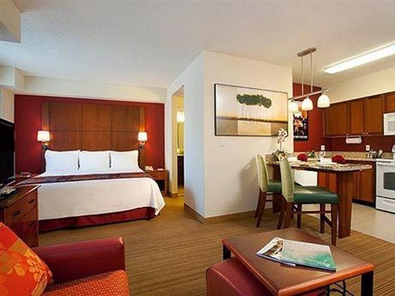Hotel By Marriott Miami Mall Aventura