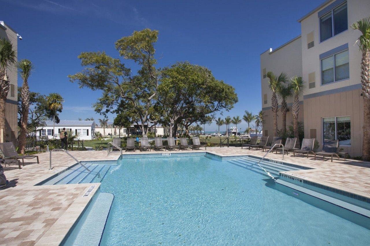 Resort Faro Blanco & Yacht Club Marathon, Curio By Hilton 4*