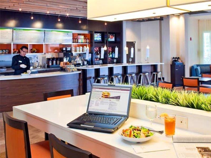 Courtyard By Marriott Miami West/fl Turnpike Hialeah Gardens