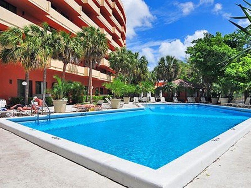 Hotel Chateau Mar Golf Resort, Trademark Collection By Wyndham Lauderhill