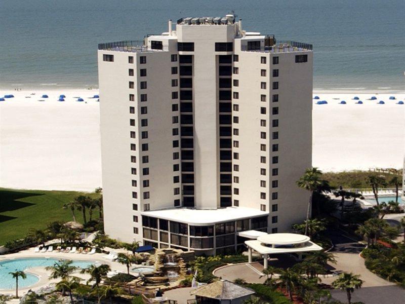 Pointe Estero
