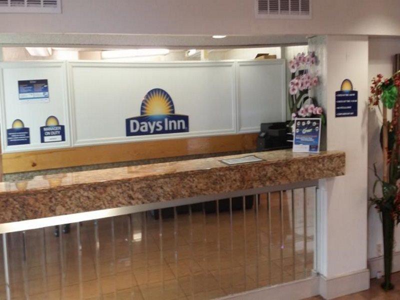 Motel Days By Wyndham St. Petersburg / Tampa Bay Area 3*