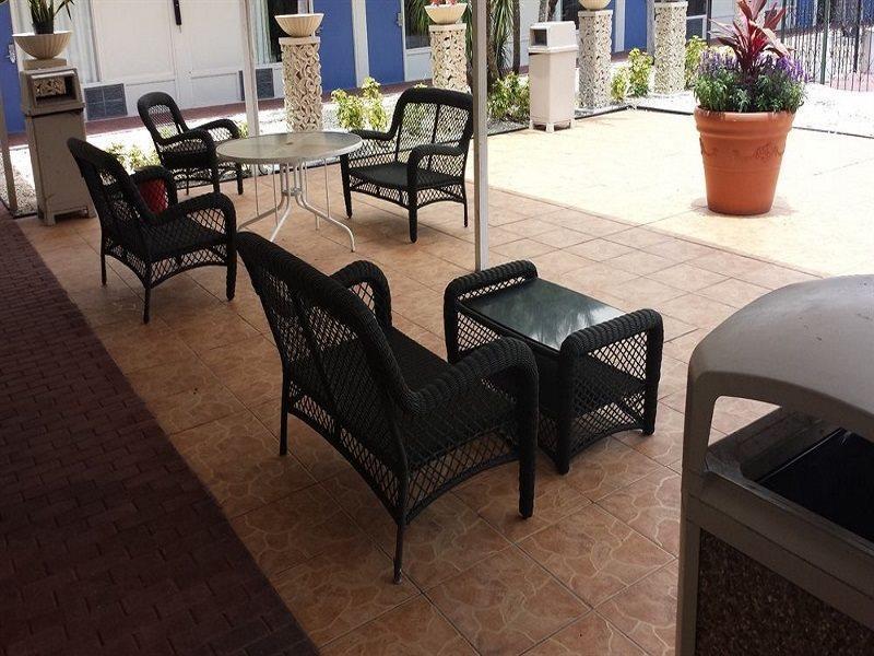 Motel Days By Wyndham St. Petersburg / Tampa Bay Area Pinellas Park