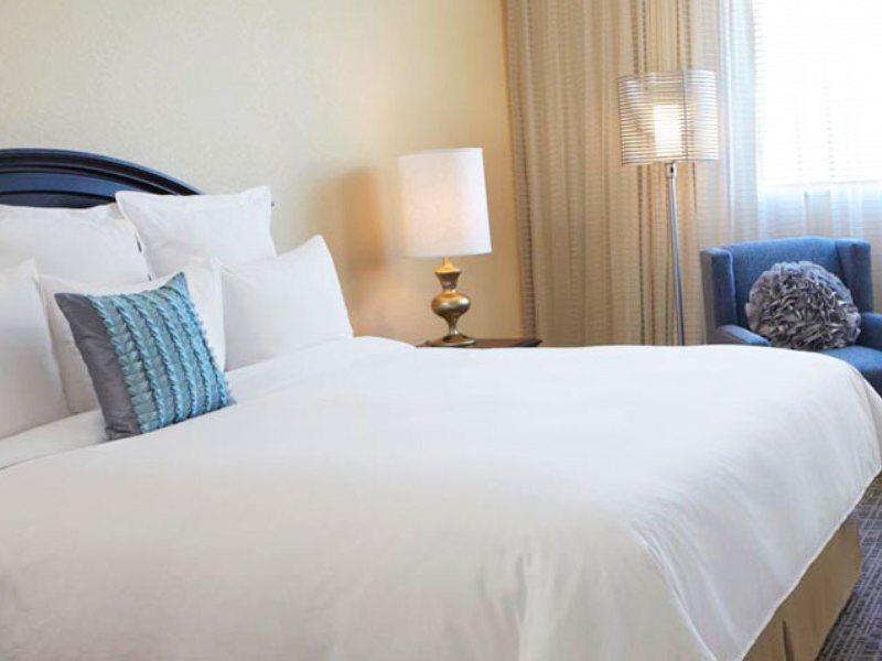 Hotel Renaissance Lauderdale West 4*