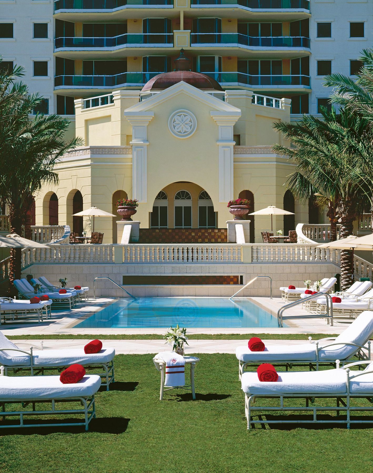 Resort Acqualina And Residences