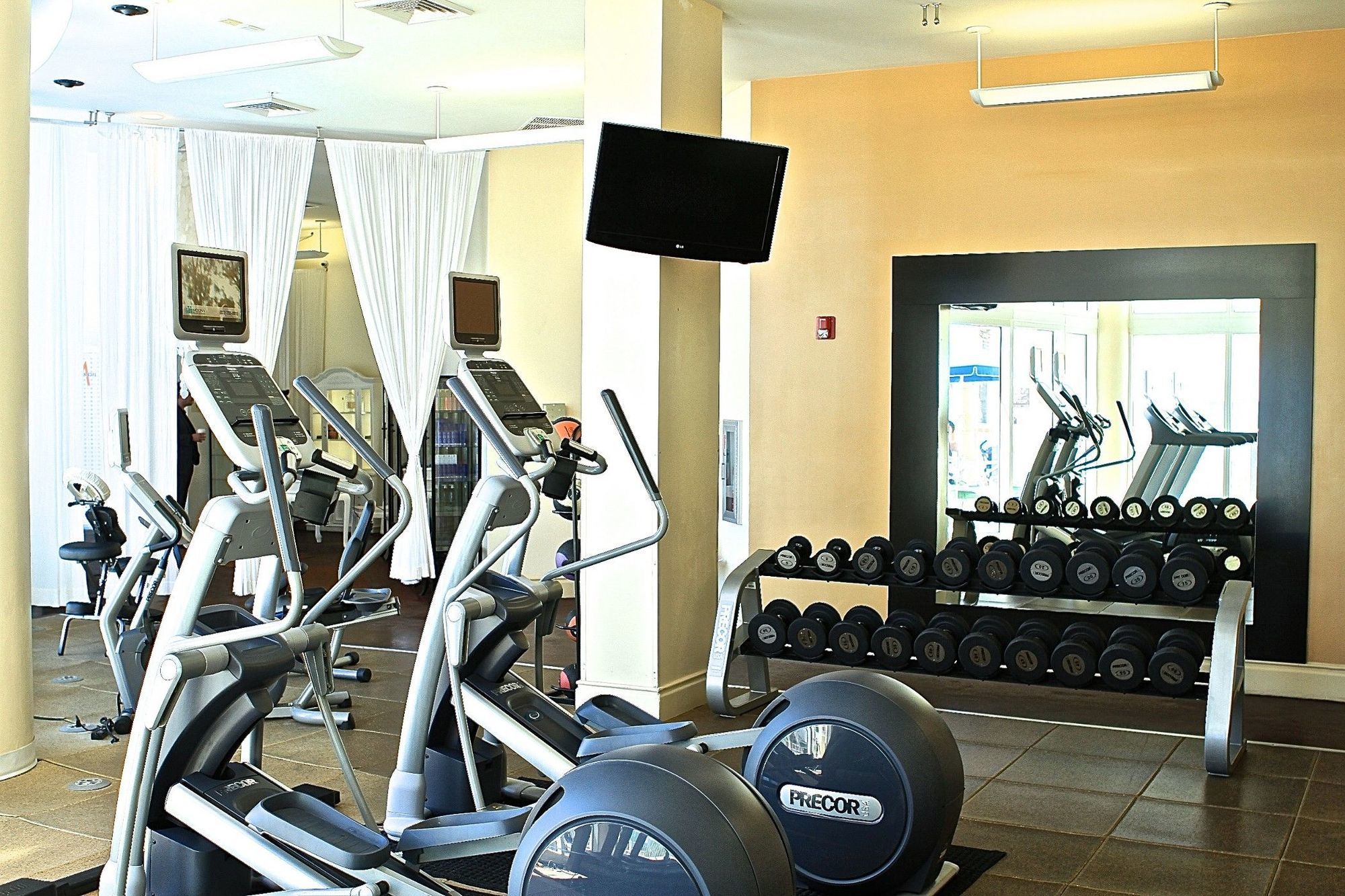 Resort Doubletree By Hilton Ocean Point - North Miami
