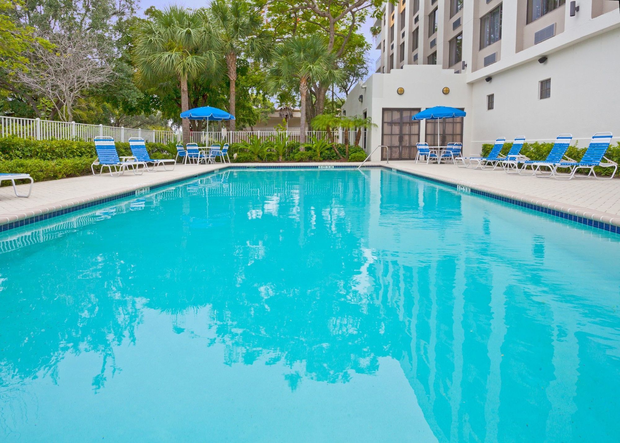Hotel Express & Ft. Lauderdale-plantation By Ihg