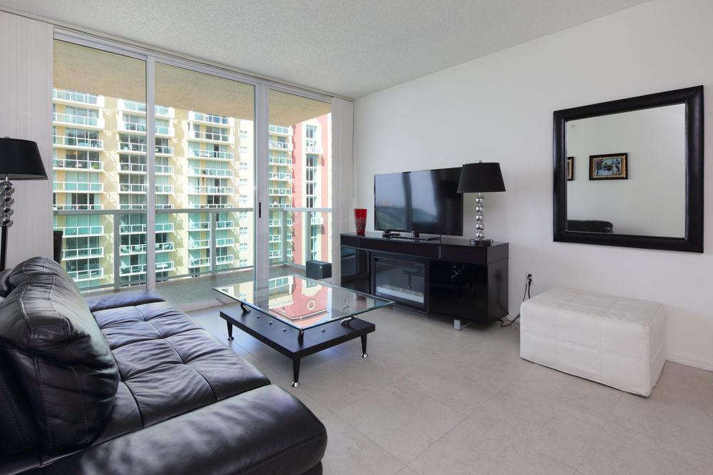 Luxury At Intracoastal