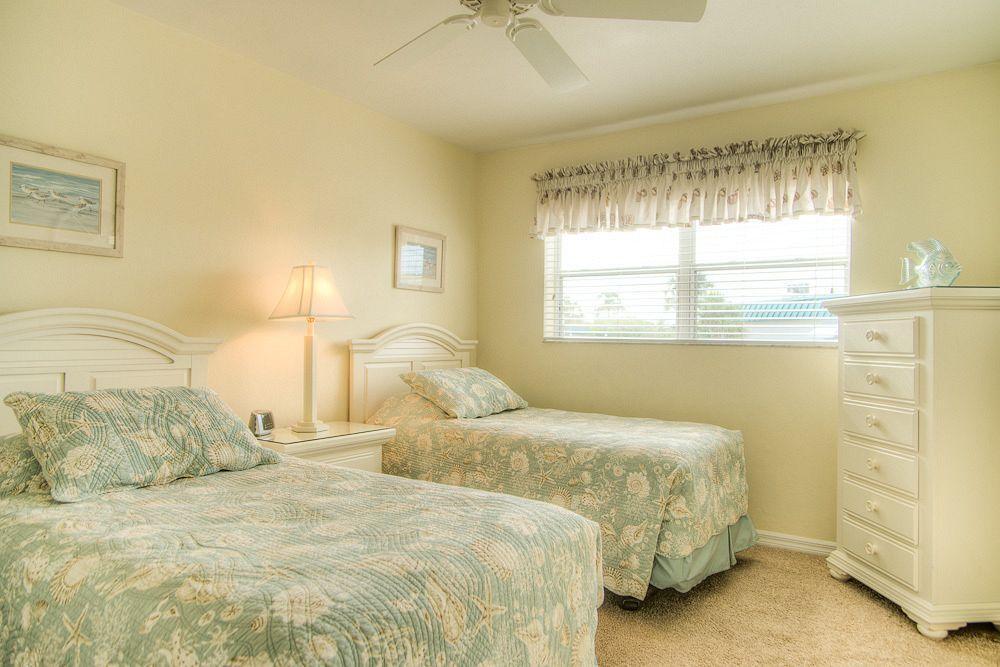 Resort Arms West 3*
