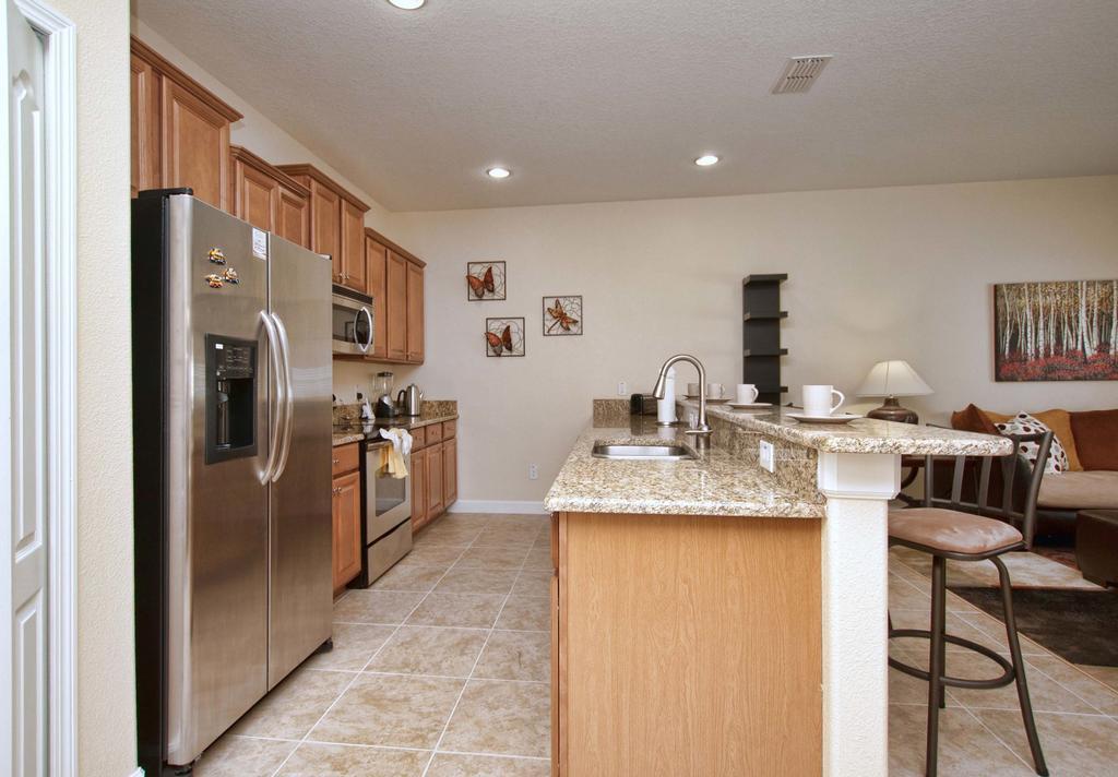 Paradise Palms 8952