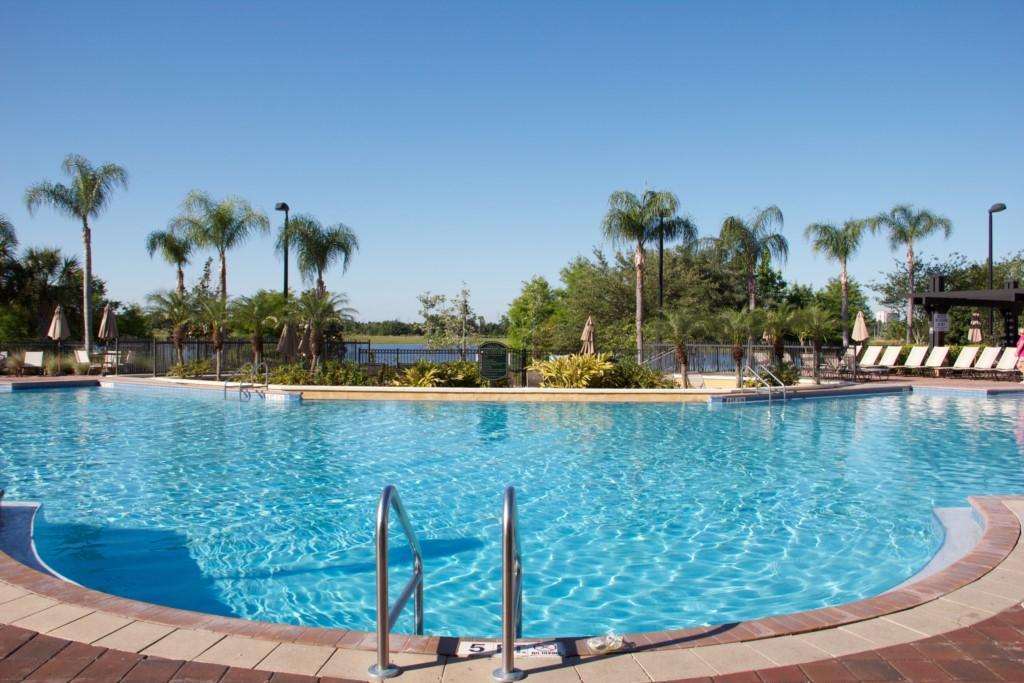 Fantastic Vista Cay: Luxury Poolside Near Theme Parks & Convention Center