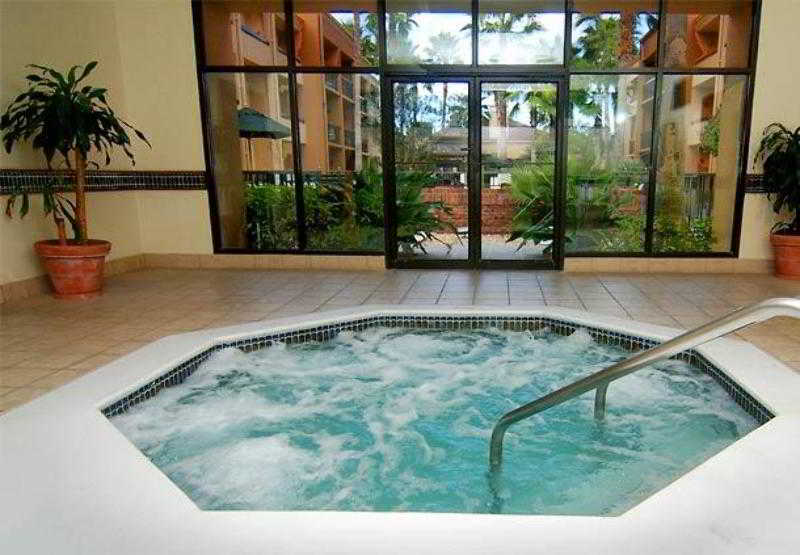 Hotel Courtyard West Melbourne