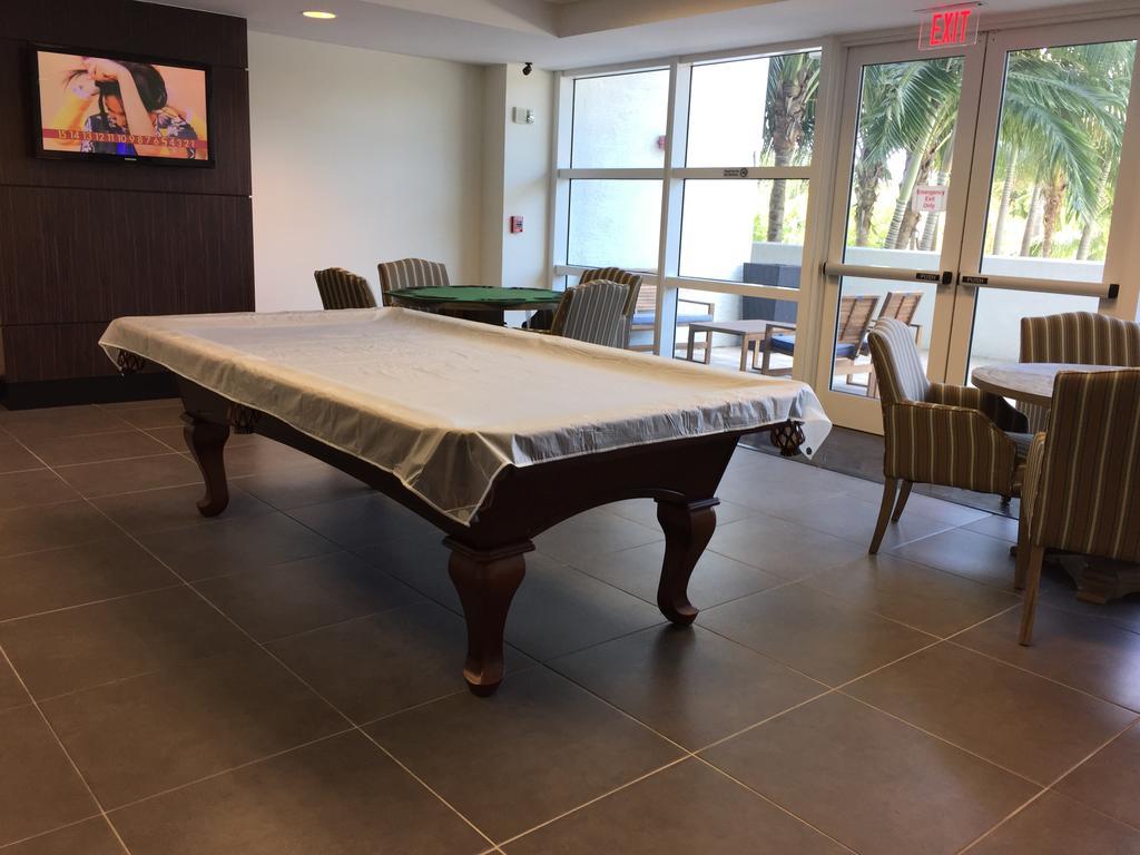 Lyx Suites By The River Apartment *