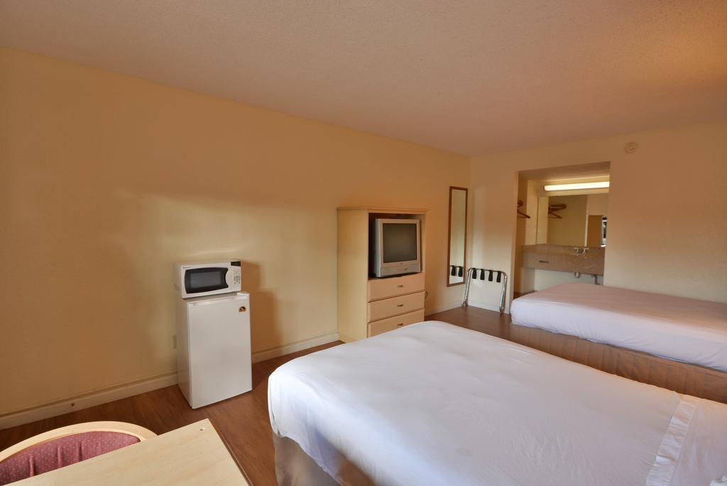 Motel Country Hearth Inn- Kissimmee