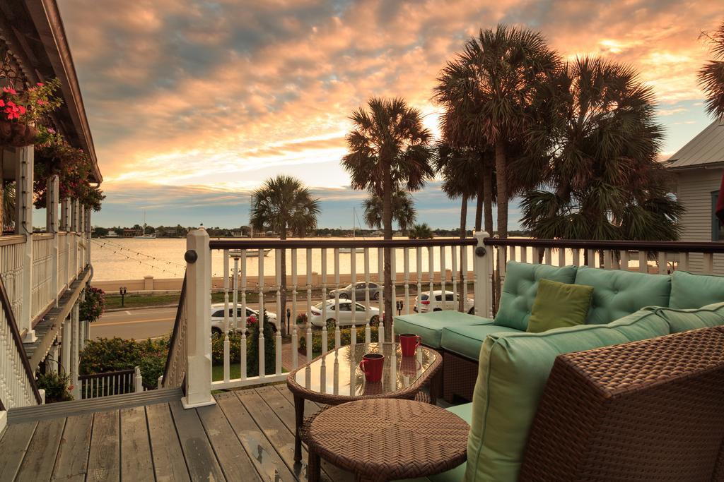 Bayfront Marin House Bed & Breakfast