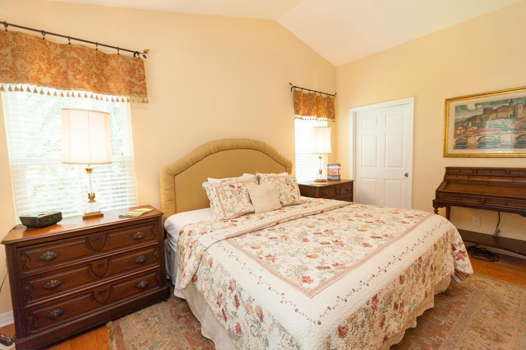 Alexander Homestead Bed & Breakfast