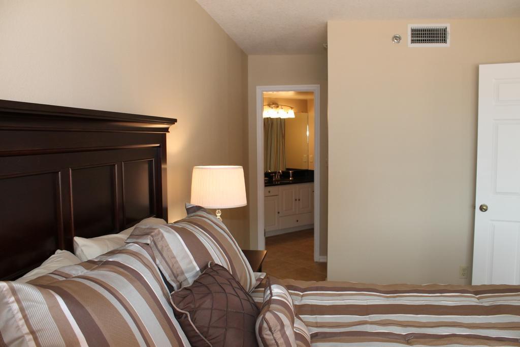 Palms- Unit 102