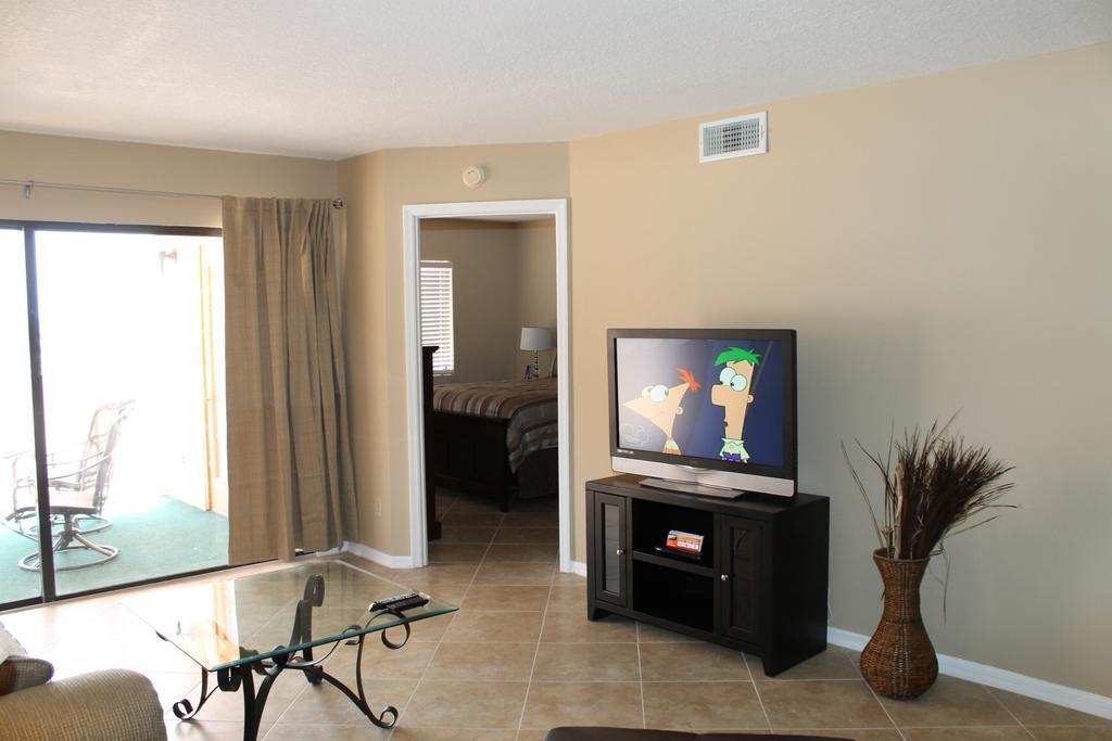Palms- Unit 102 *