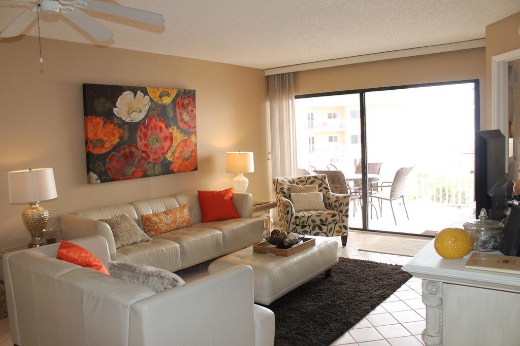 Beach Palms 404