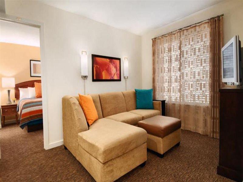 Hotel Hyatt House Miami Airport 3*