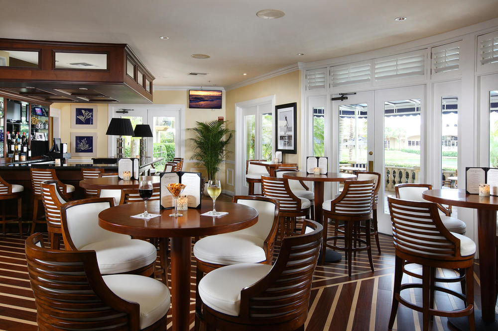 Hotel At Pelican Bay 4*