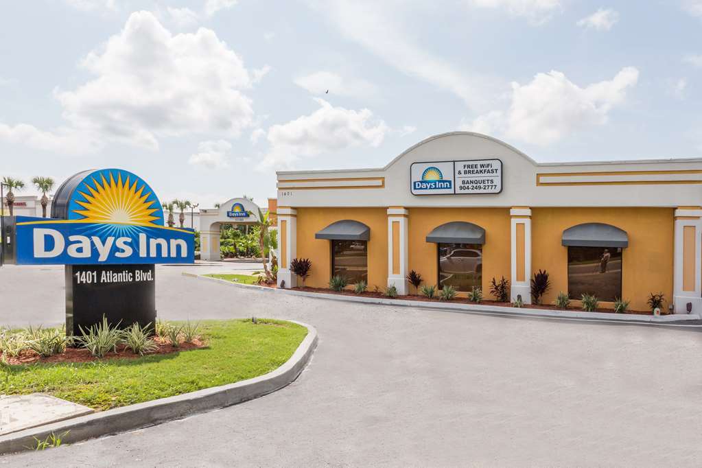 Hotel Days By Wyndham Neptune Jacksonville Beach