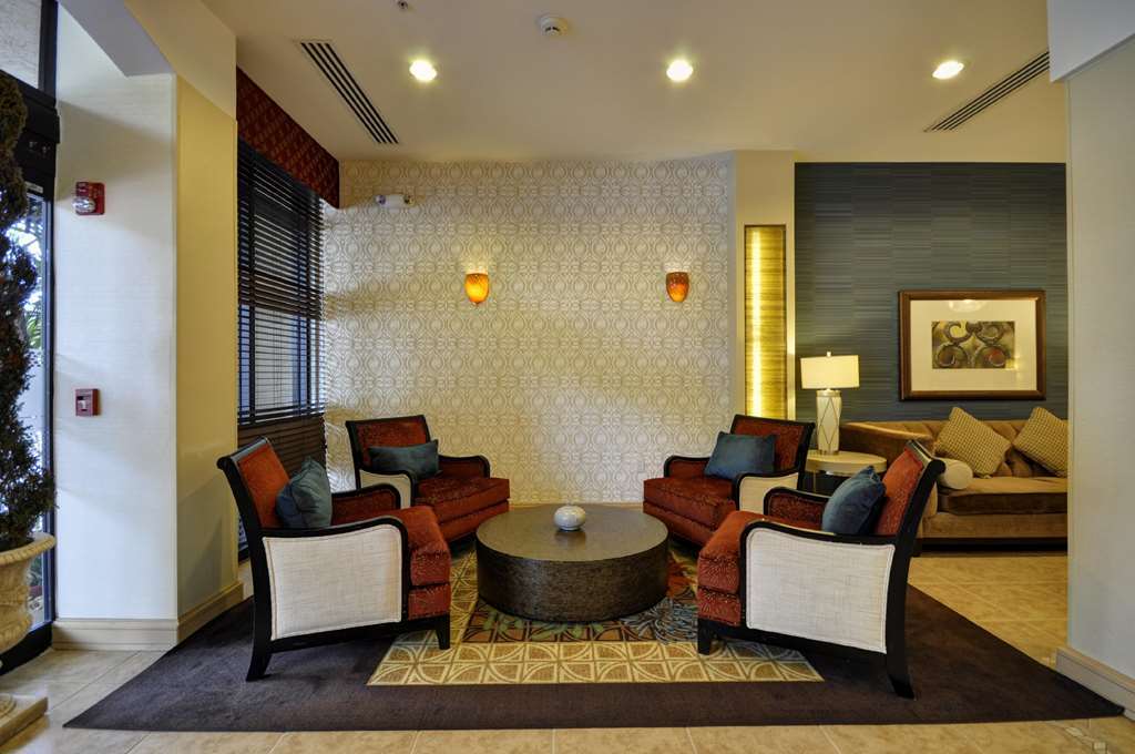 Hampton Deerfield 3*