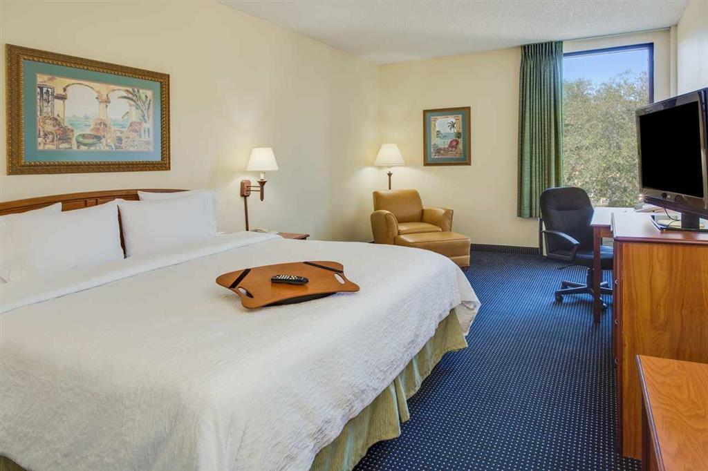 Hotel Hampton Commercial Boulevard-fort Lauderdale 3*