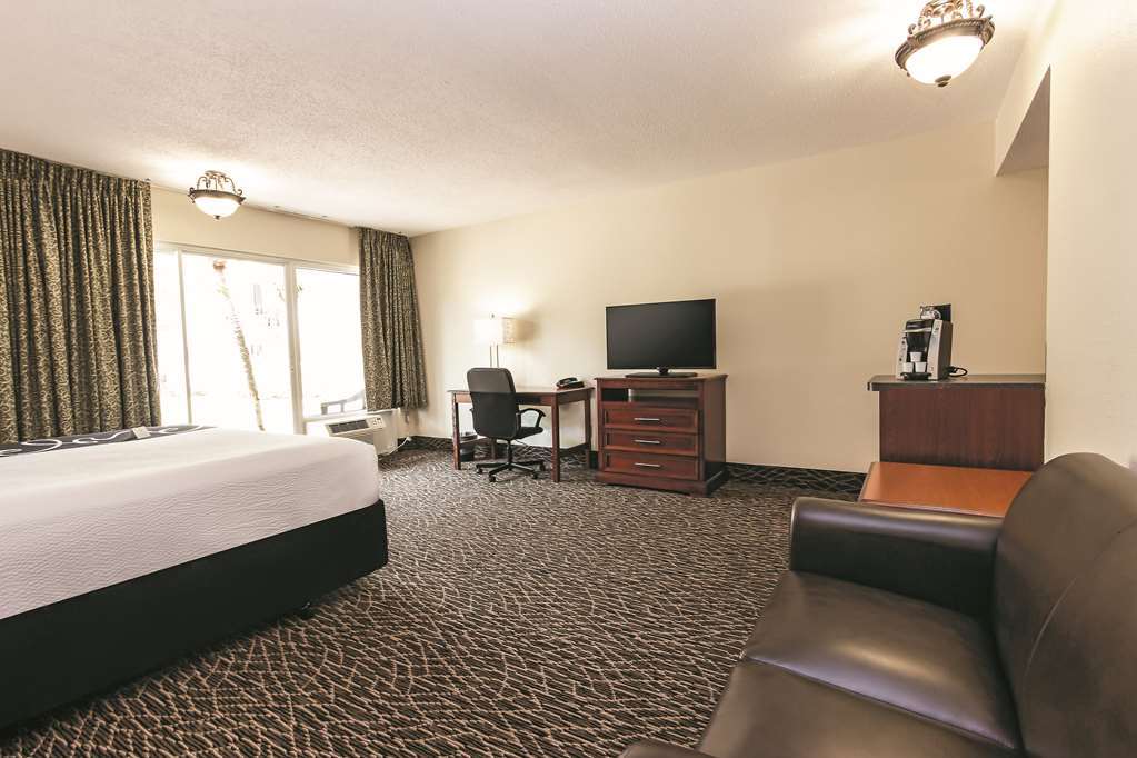 La Quinta By Wyndham Clearwater