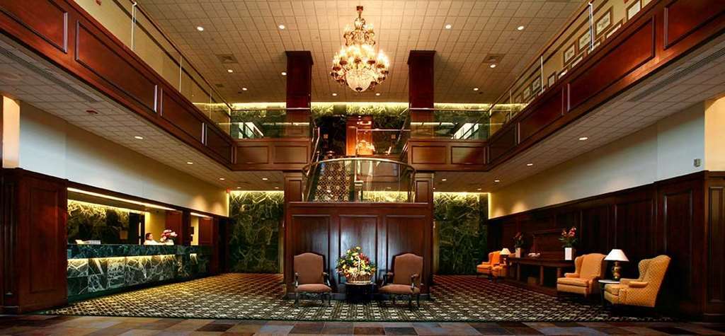 Hotel Crowne Plaza Grand 4*
