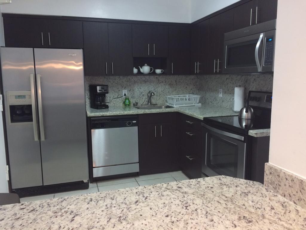 Apartment At The *