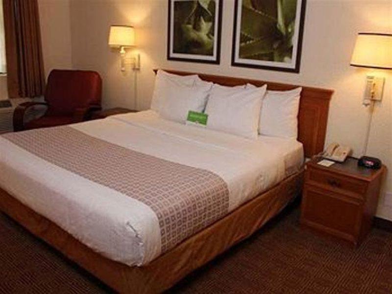 La Quinta East Deerfield - Boca Raton Hotel