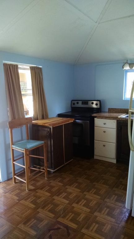 Holiday home 1 Beige Cozy Or 1 White Cozy Efficiency In Titusville