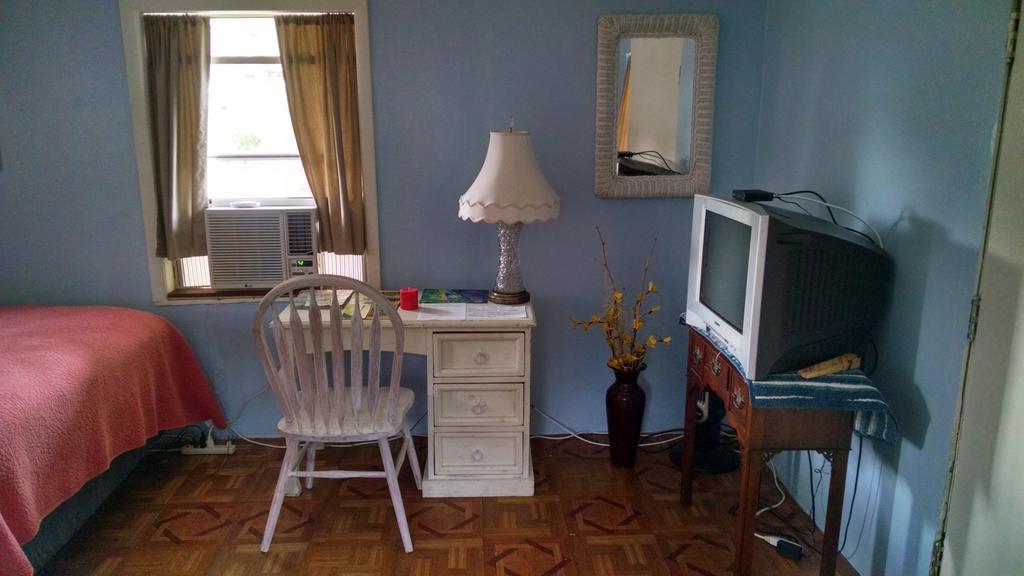 1 Beige Cozy Or 1 White Cozy Efficiency In * Titusville
