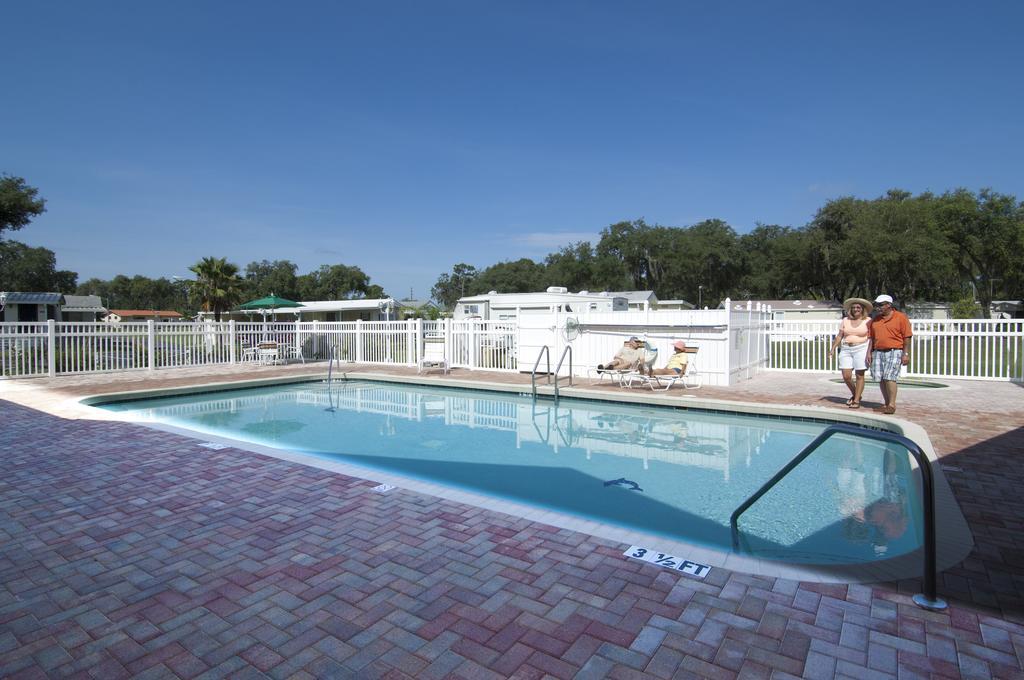 Campsite Southern Charm Rv Zephyrhills