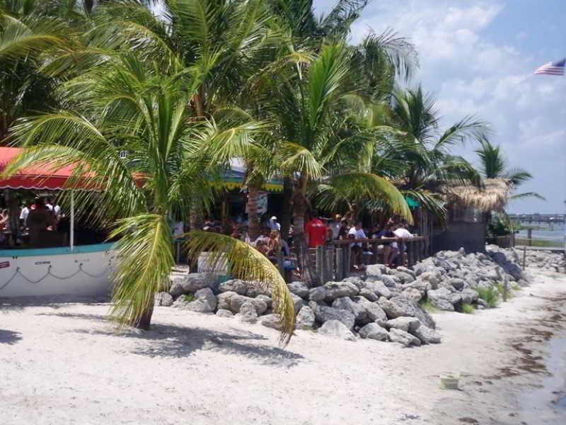 Capt Hirams Resort Sebastian