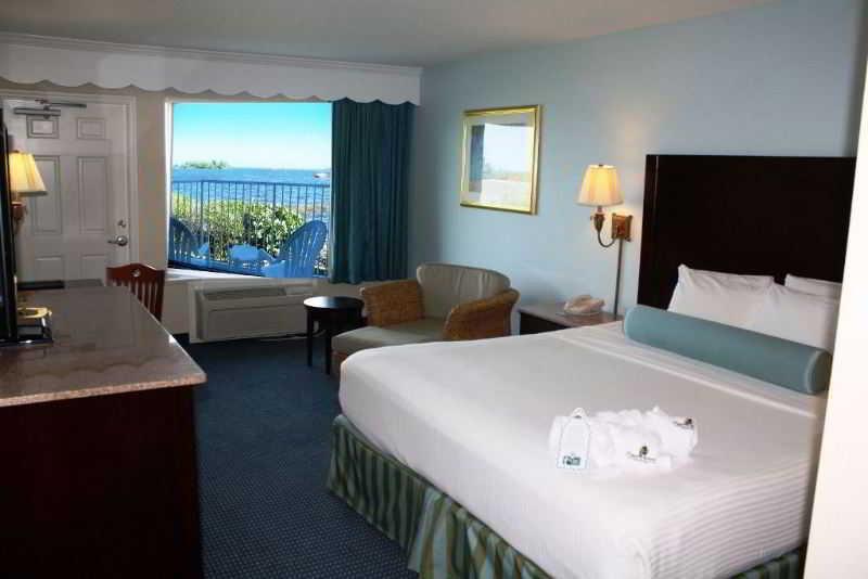 Capt Hirams Resort 3*