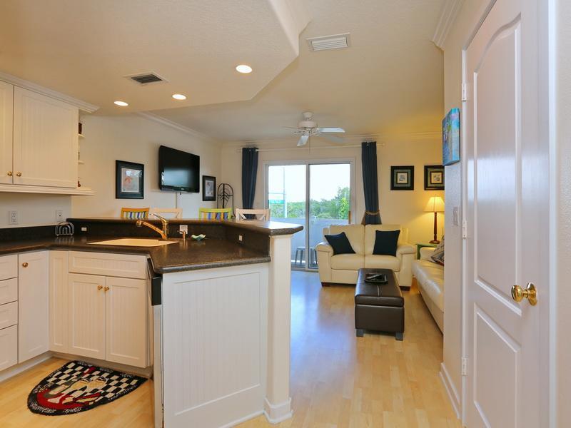Tropical Terrace Two Bedroom Apartment *