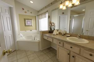 Hotel Emerald Island Four Corners