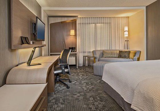 Courtyard By Marriott Palm Hotel 3*