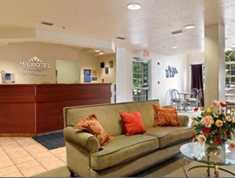 Microtel & Hotel