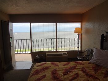Hotel Monroe's On The & Banquet Hall 2*