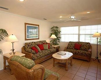 Hotel Tradewinds By Resortquest 3*