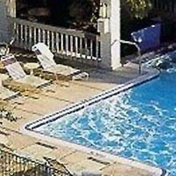 Baymont By Wyndham Orange Park 2*