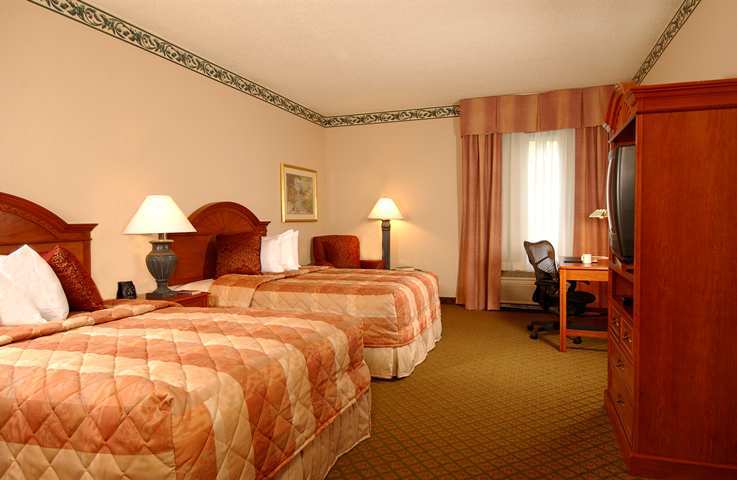 Hilton Garden Airport Hotel 3*
