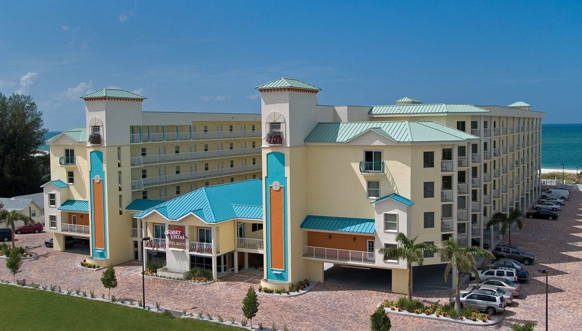 Sunset Vistas Two Bedroom Beachfront 3* St. Pete Beach