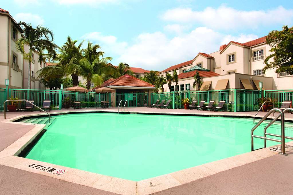 Hyatt House Miami Airport Hotel 3*